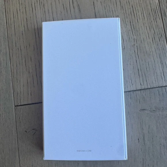 Rimowa iPhone case Aluminum iPhone 17 pro - Picture 9 of 9